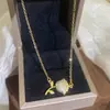 Colar de aço titânio com pingente de rosa, design natural estilo coreano, para mulheres, corrente de clavícula versátil e fashion, joia cross-border