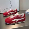 Zapatillas de entrenamiento alemanas para mujer que aumentan la altura, nuevo modelo 2026, zapatillas casuales retro versátiles para primavera y otoño, zapatos blancos ligeros de suela blanda