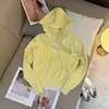 Suéter de Tricô Fresco com Capuz Falso de Duas Peças em Tencel, Estilo Novo Outono 2026 para Mulheres, Design Moderno, Top Fino