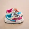 Zapatillas Deportivas para Niños 2025 Nuevas de Primavera Suela Blanda Casuales de Caña Baja Zapatos para Niños Niños Primavera y Otoño Niños Medianos y Grandes