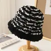 Sombrero de Pescador Rayado Blanco y Negro para Otoño e Invierno para Mujer, Sombrero de Cubo Casual Transpirable, Elegante Sombrero Cloche Tejido, Sombrero Cálido Artístico Versátil