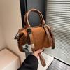 Bolso de bolos de mano con sensación retro francesa de alta gama para mujer, nueva moda casual otoño e invierno 2024, bolso bandolera diagonal