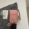 Bolsa Feminina de Couro Macio Tendência Verão para Celular 2025 Nova Retro Simples Pequena Bolsa Casual Mini Quadrada de Ombro