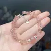 Pulsera de Grava de Cristal de Fresa Estilo Nuevo Lujo Ligero Pulsera de Grava Rosa de Cristal de Fresa Joyería para Mujer Gran Opción de Regalo
