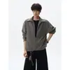 Top de moda de manga larga con escote en V profundo, chaqueta casual de otoño, nueva camisa corta a rayas de corte holgado para hombre, diseño de imitación de dos piezas