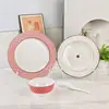 Conjunto de Jantar Europeu Transfronteiriço em Porcelana de Osso Levemente Luxuoso para Uma Pessoa com Senso de Cerimônia, Louça de Alto Valor para Uso Doméstico, Pratos, Xícaras e Pires, Atacado para Presente