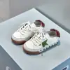 Sapatos Infantis 2026 Nova Moda Outono Tênis Esportivo Infantil Solado Macio Respirável Sapatos Brancos para Meninas Tênis Casuais