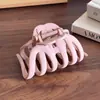 Presilha de Garra Simples Fosca Estilo Coreano para Mulheres com Cabelos Grossos, Adequada para Penteados Presos na Nuca, Presilha Tubarão com Toque de Luxo, Acessório de Presilha de Cabelo Abóbora