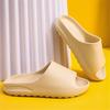 Pantuflas al por mayor para mujer, para uso exterior en verano, de suela blanda y suela gruesa de EVA para uso doméstico, pantuflas antideslizantes para interior y baño para mujer