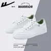 Zapatillas blancas de mujer de tirar, nuevos zapatos casuales versátiles de cuero para mujer de primavera, zapatillas blancas populares, zapatos para parejas