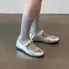 Versión de Piel de Vaca ~ Zapatos Planos Redondos Versátiles Plateados para Mujer con Correas Plisadas y Boca Baja Zapatos Casuales Mary Jane de Piel Genuina