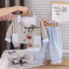 Nuevo conjunto de ropa de otoño para niños, elegante conjunto casual de primavera y otoño para bebé de manga larga de tres piezas al por mayor