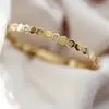Pulseira de Aço Titânio com Diamantes Redondos Design de Nicho de Alta Qualidade Joias Estilo Frio Simples Estilo Coreano Personalidade