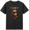 F-Caw-F Presenta una Interesante Referencia a un Chiste de Pollo con una Camiseta Vintage para Hombre de Cuello Redondo Estampada
