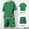 Conjunto esportivo de malha waffle para homens, conjunto de duas peças de verão com shorts e camiseta de manga curta para homens, um conjunto de roupas casuais estiloso para homens