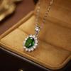 Collar de girasol de esmeralda de plata S925 para mujer, temperamento, joyería de esmeralda, cadena para la clavícula de flor de lujo ligero, joyería al por mayor