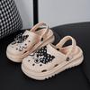 2024 Nova Chegada Chinelos de Laço Moda de Verão Feminina para Uso Externo Sola Grossa Sapatos de Caverna Aumentados Sandálias de Praia de Desenho Animado com Bico
