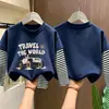 Camiseta de manga larga para niño, imitación dos piezas, algodón puro, nuevo estilo otoño 2026, para niños mayores, top básico para primavera y otoño