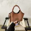 Bolsa de Veludo com Flocagem Feminina 2026 Nova Outono Melade Bolsa de Mão Fashionável Bolinhas Bolsa de Ombro Único Transversal Bolsa de Balde