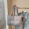 Bolsa de Ropa de Algodón Casual de Gran Capacidad para Mujer 2025 Nuevo Estilo Bolso de Mano Versátil Simple Moda Bolso de Hombro Estilo Occidental de Nicho