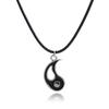 Joyería de Aliexpress más vendida Collar de pareja blanco y negro Europeo y americano Transfronterizo Hecho a mano Tai Chi Yin-Yang Bagua Collar con cordón de cuero para mujer