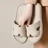 Zapatillas de viaje portátiles 2026 para mujer, zapatillas de casa para baño con tacto suave, populares zapatillas ligeras de baño para hombre