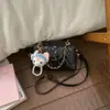 Bolso de mano tipo almohada nuevo y elegante para la primavera 2026, para el trabajo y los desplazamientos, bolso pequeño único de hombro y cruzado