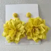Acessórios Yongge Brincos de Flor de Tecido Europeus e Americanos Transfronteiriços Ornamentos de Orelha de Flor Grande de Simulação Ornamentos de Orelha de Ráfia Colorida