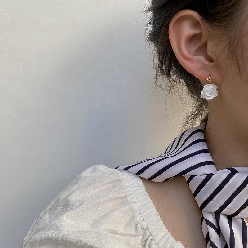 15958329926_159190794