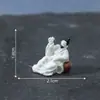 Miniaturas com um design criativo em estilo antigo, perfeitas para casas de boneca, decorações DIY e como pequenos enfeites para carros.