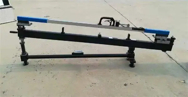 轨距尺检定器1.jpg
