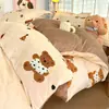 Juego de ropa de cama de cuatro piezas de coral de leche de grado A, funda de edredón de invierno con forro polar, juego de cuatro piezas de franela engrosada tamaño individual/king