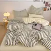 Lençol de Baixo com Elástico de Algodão Lavado Listrado Sólido Bicolor Estilo Ins Novo Conjunto de Roupa de Cama de Quatro Peças, Adequado para Todas as Estações