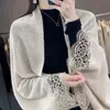 Xale Shawl de Lã com Acabamento em Renda 25 Outono e Inverno Novo Estilo Fashionável Estilo Preguiçoso Cor Sólida Cardigan de Tricô