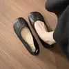 Mocasines retro de cuero suave con suela blanda para mujer, nuevos zapatos planos Mary Jane tipo abuela de otoño 2026, zapatos pequeños de cuero para mujeres embarazadas