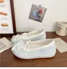 2026 Zapatos de Plataforma Mary Jane sin Cordones para Mujer Verano Nuevo Estilo Chic Diseño de Nicho Zapatos de Enfermera Versátiles Zapatos Blancos