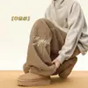 Calça Jogger Casual de Lã de Cordeiro com Forro de Fleece Bordado para Homens, Inverno Espessada à Prova de Frio Quente Perna Reta Esportiva Versátil de Algodão