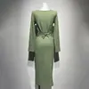 Nuevo Vestido de Punto Elástico Plisado Ajustado de Longitud Media con Cuello Redondo y Mangas Largas para Mujer, Colección Primavera-Verano 2026