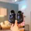 Zapatos Birkenstock para Niños Primavera y Otoño 2026 Zapatos Retro para Niñas de Moda Suela Suave Zapatos para Bebés Zapatos Elegantes de Cuero para Niños