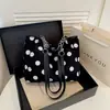 Bolsas da Moda Transfronteiriças Verão 2026 Nova Estilosa Leve Chique Bolsa Feminina Poá Nicho Simples Versátil Bolsa de Ombro Único