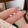 Brincos Pequenos de Prata de Lei S925 Banhados a Ouro 18K com Design de Borboleta Nicho Luxo High-End Versátil Simples para Mulheres