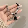 Pulsera de Perlas Fantasma Blanco y Negro de Dibujos Animados para Mujer, Diseño de Nicho, Estilo Pareja Bestie, Pulsera Dulce y Genial Estilo Chica Popular