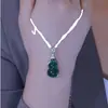 Nuevo Collar de Calabaza para Mujer 2025 Estilo Celebridad Lujo Ligero Diseño de Nicho Cadena de Clavícula con Colgante de Calabaza Venta al por Mayor