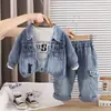 Traje para Niños Primavera y Otoño 2026 Ropa de Otoño para Bebés Nuevo Estilo Coreano Mezclilla Manga Larga Conjunto de Tres Piezas Ropa para Bebés y Niños al por Mayor