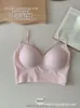 Versão Aprimorada em Lyocell da Camisola Sexy Plissada com Decote em V Profundo, Alças Finas Cruzadas e Sutiã com Bojo Fixo para Mulheres