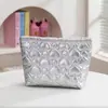 Bolso de Mano Acolchado con Tema de Amor de Venta Caliente Transfronterizo, Bolsa de Maquillaje de Viaje de Gran Capacidad, Bolsa de Almacenamiento para Labiales y Cuidado de la Piel al por Mayor