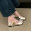 Piel suave, suela blanda, zapatos planos de moda y versátiles para mujer, nuevo estilo primavera 2026, punta cuadrada, corte bajo, adecuados para combinar con faldas, zapatos Mary Jane