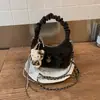 Bolsa Plissada com Laço para Mulheres, Nova Bolsa Transversal Outono e Inverno, Bolsa Estilosa de Ombro Formato Dumpling com Design Único