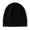 Nuevo gorro de punto de cachemira cálido para mujer de otoño e invierno, gorro para cubrir las orejas, gorro versátil y gorro para clima frío al aire libre