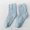 Calcetines Pantufla de Felpa Suave para Mujer Amazon Calcetines para Dormir en Casa Calcetines de Forro Polar Coral Calcetines de Color Caramelo de Media Pantorrilla Transfronterizo